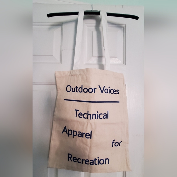 OUTDOOR VOICES Signature Tote - Picture 4 of 10